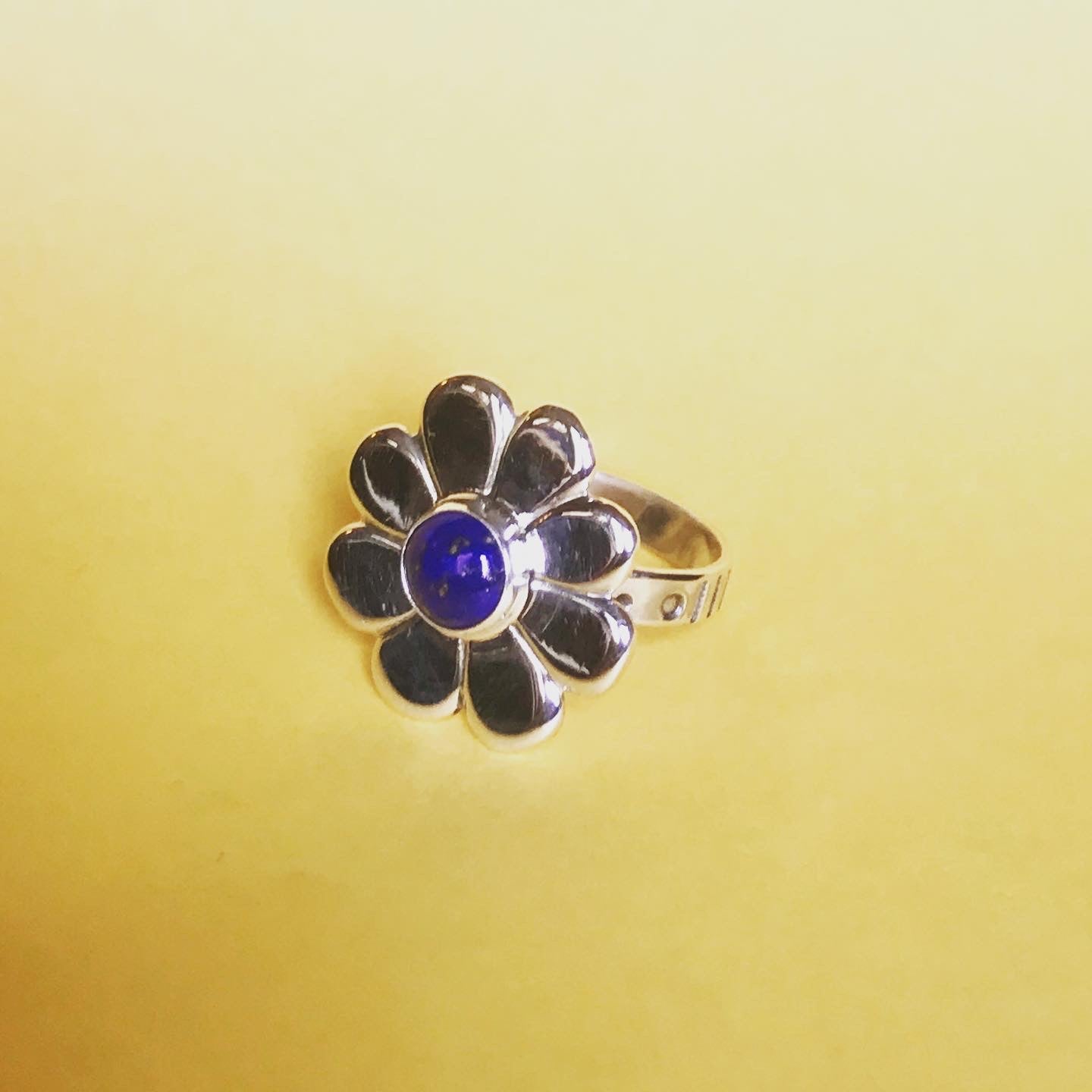 Daisy Ring- Classic 8 Petal with Lapis Lazuli