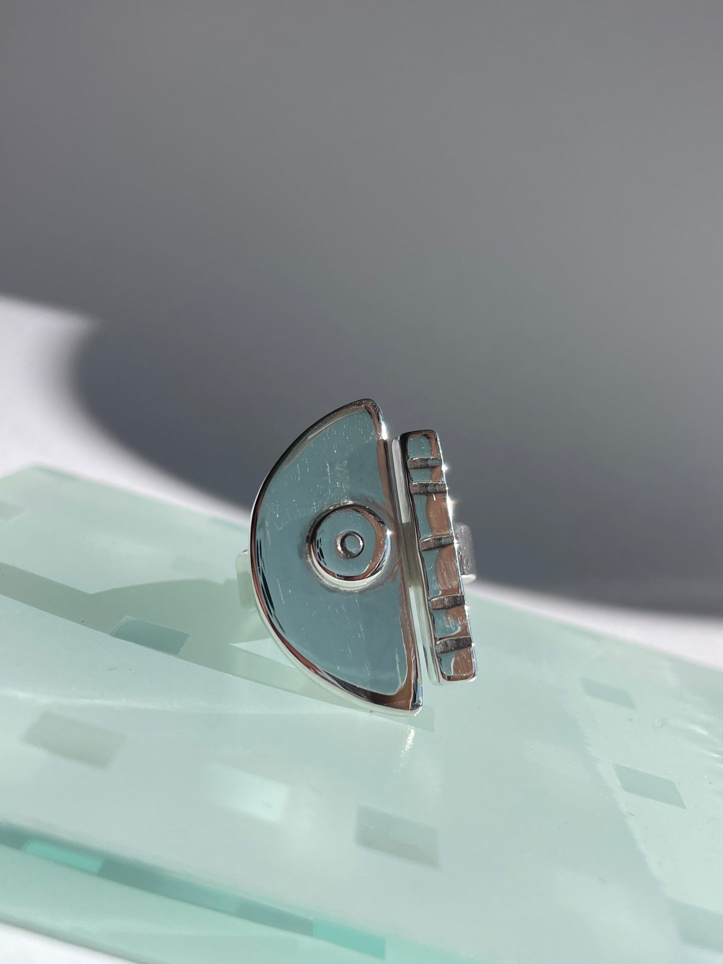 Bauhaus Ring