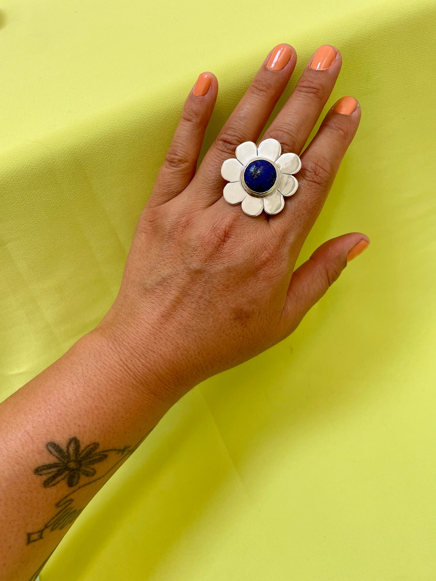 Chunky Lapis Lazuli Daisy- 8 petals