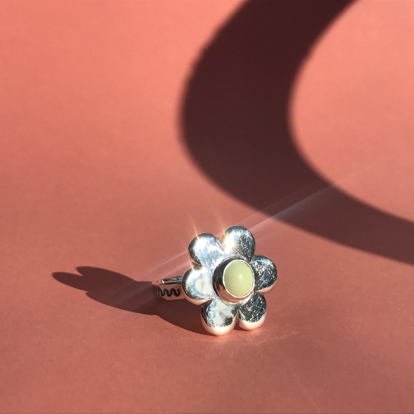 Daisy Ring- Classic 6 Petal Lemon Jasper