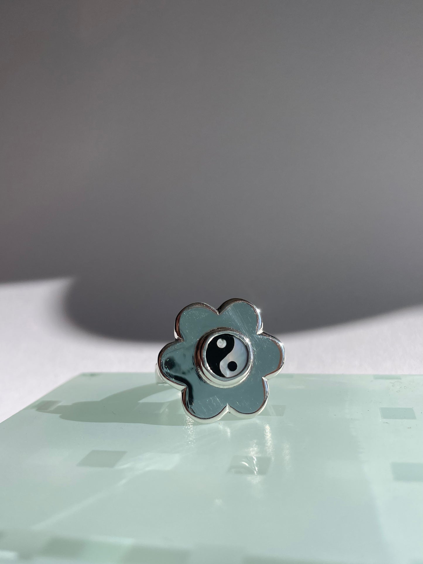 Daisy Ring- Classis 6 petal inlay Yin Yang