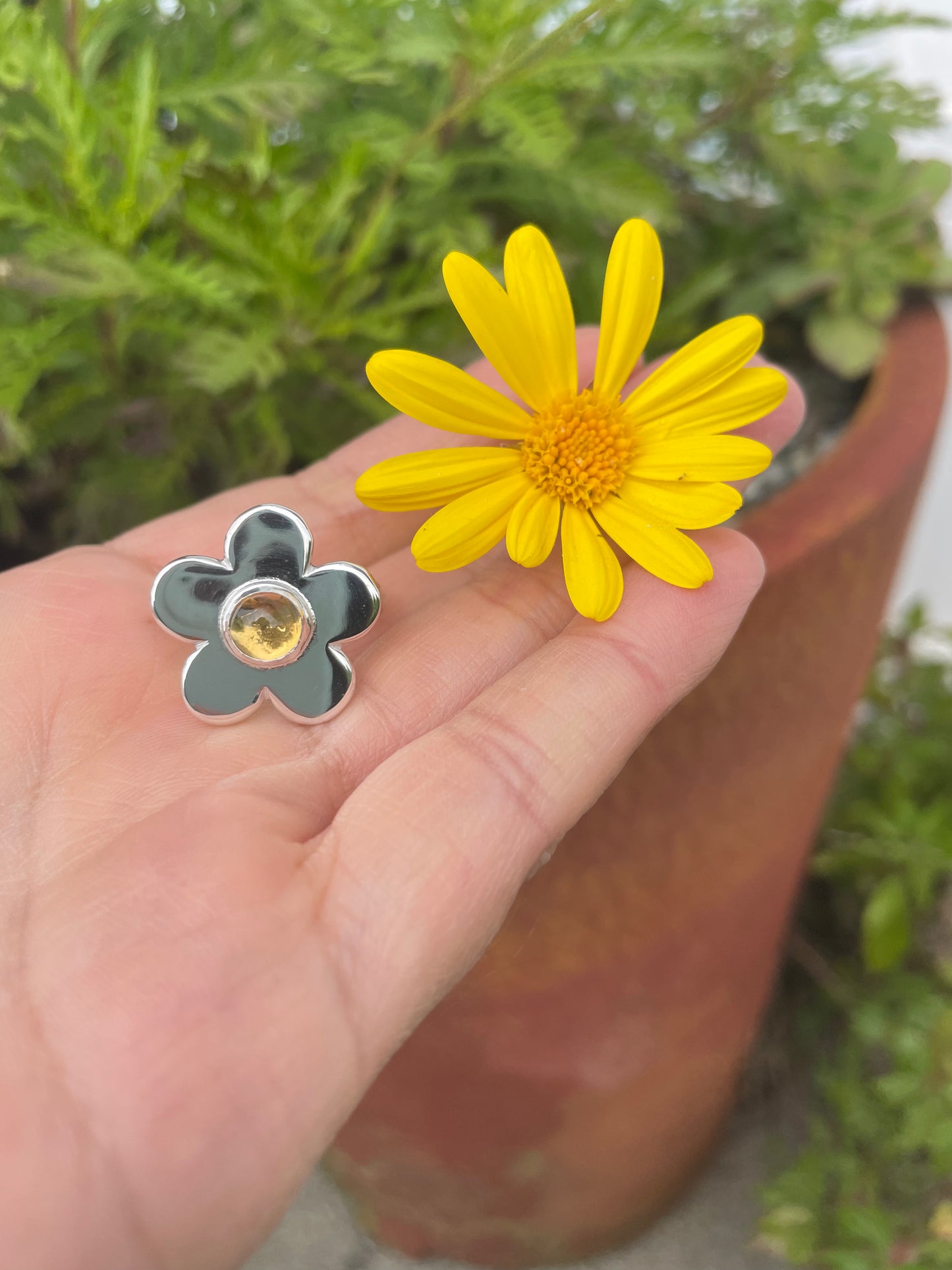 Daisy Ring- Classic 5 petal citrine