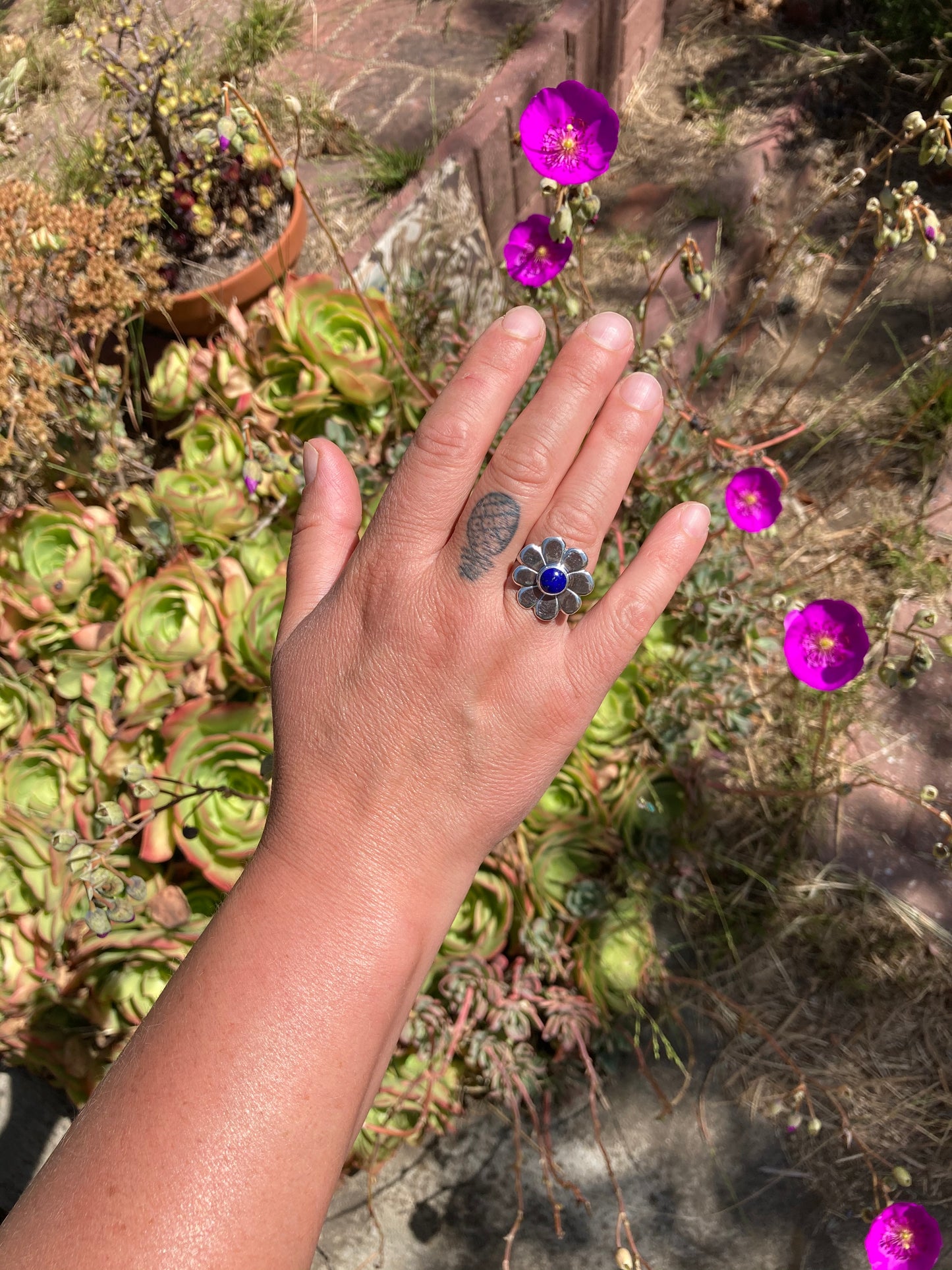 Daisy Ring- Classic 8 Petal with Lapis Lazuli