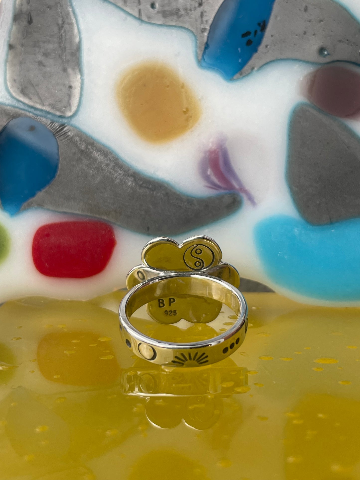 Daisy Ring- Classic 6 Petal Red Garnet