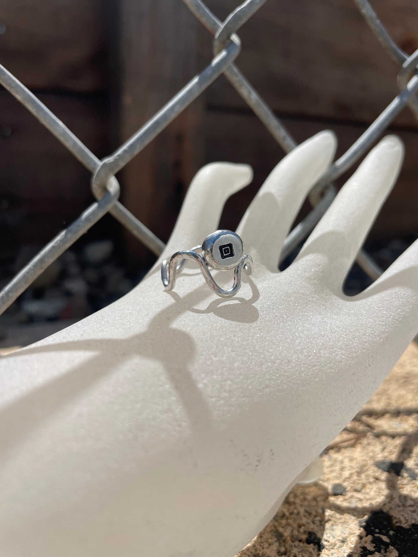 Hilly Squiggle Ring